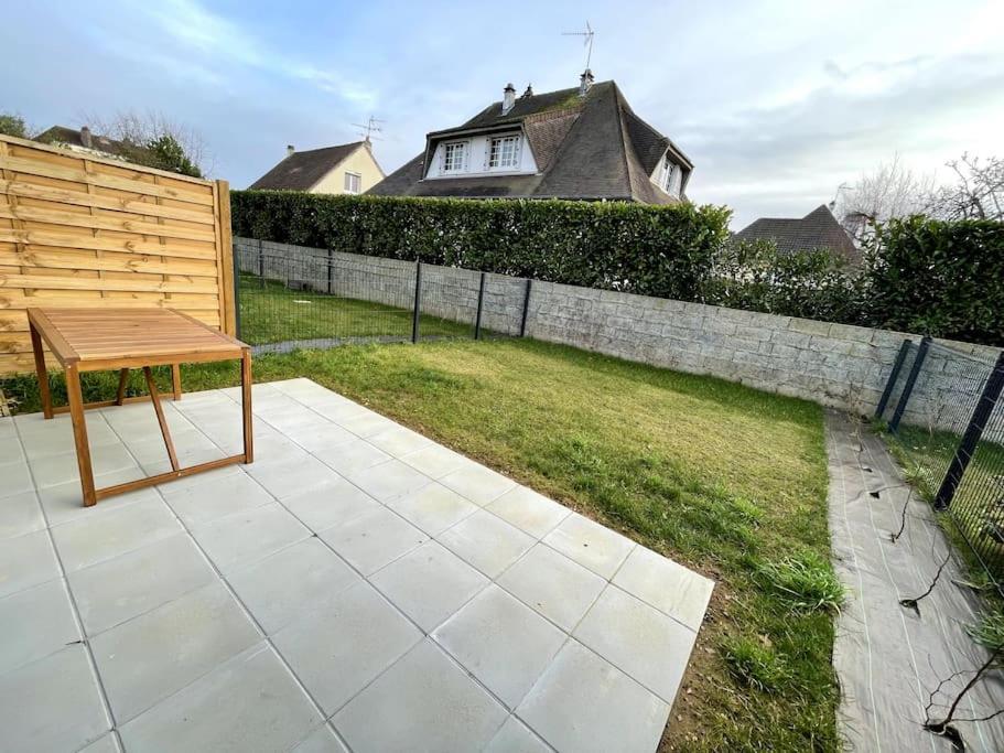 Freesia, Maison Neuve Avec Jardin Et Garage Caen Dış mekan fotoğraf
